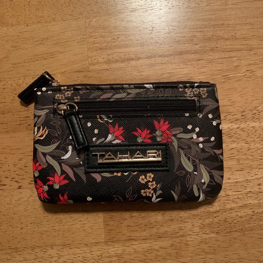TAHARI Wallet